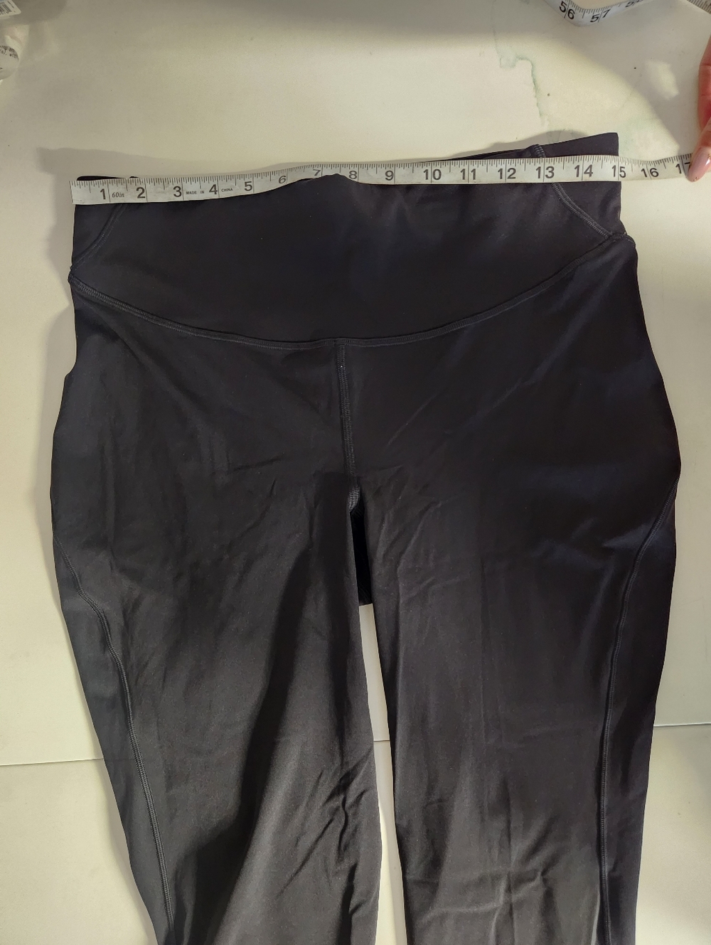 Lululemon In Movement High-Rise Tight 25" - Black​ - Picture 5 of 7